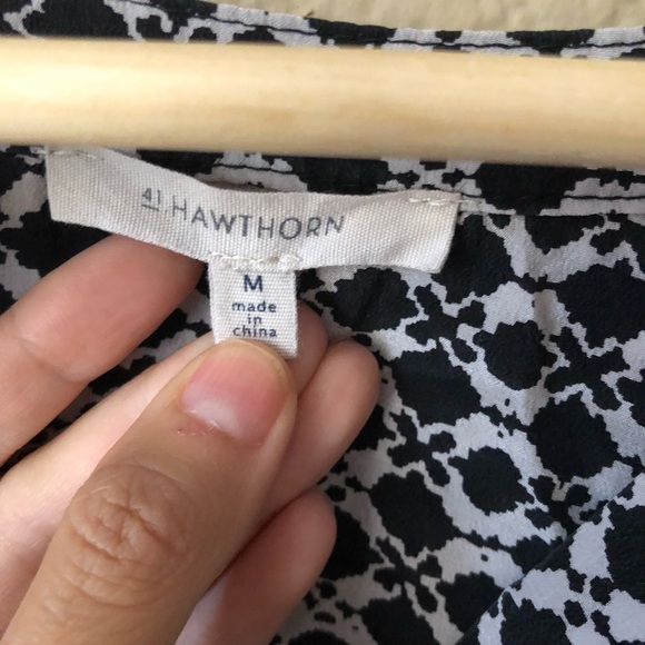 41 Hawthorne geometric print silk top - Picture 3 of 5